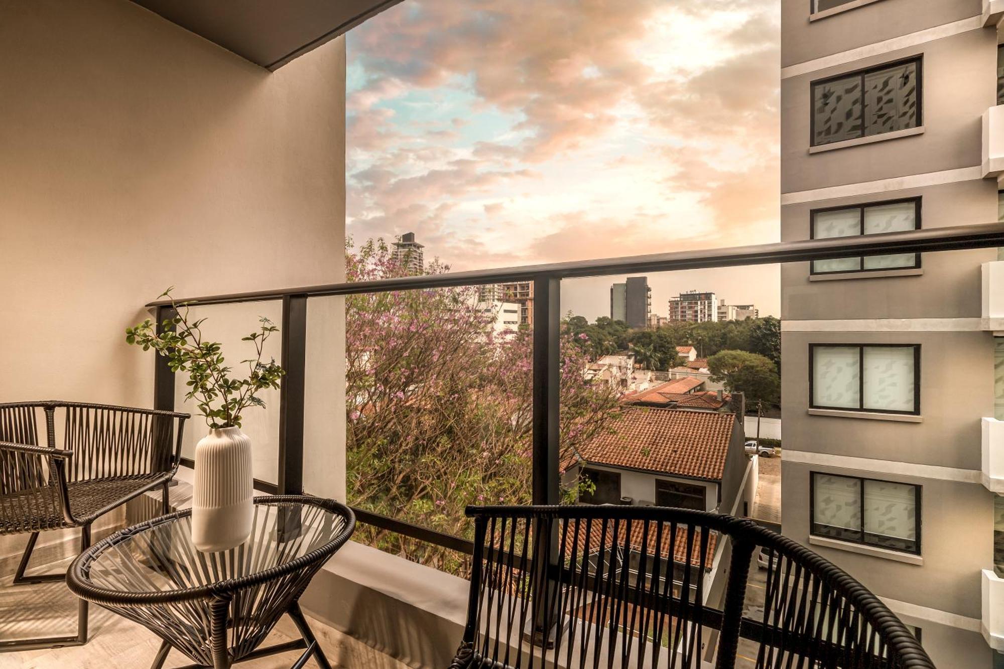Zentrum - Stay & Residences By Ava Asuncion Exterior photo